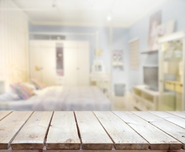 Masa üstü ve bulanıklık arka planda yatak odası