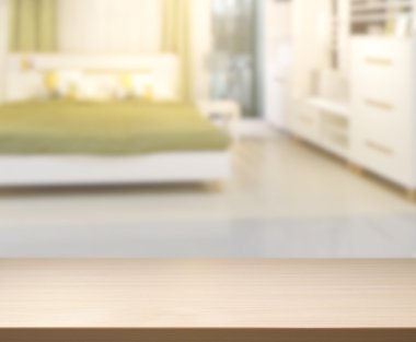 Masa üstü ve bulanıklık arka planda yatak odası