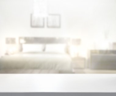 Masa üstü ve bulanıklık arka planda yatak odası