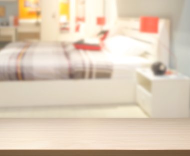 Masa üstü ve bulanıklık arka planda yatak odası