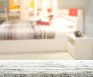 Masa üstü ve bulanıklık arka planda yatak odası