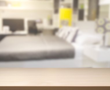 Masa üstü ve bulanıklık arka planda yatak odası