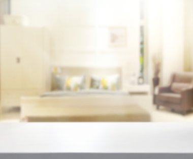 Masa üstü ve bulanıklık arka planda yatak odası