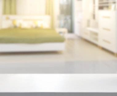 Masa üstü ve bulanıklık arka planda yatak odası