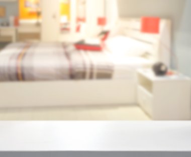 Masa üstü ve bulanıklık arka planda yatak odası