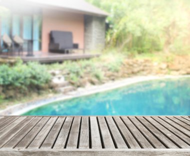 ahşap masa artalanını üst ve Havuzu