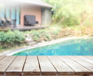 ahşap masa artalanını üst ve Havuzu