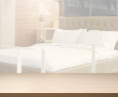 Masa üstü ve bulanıklık arka planda yatak odası