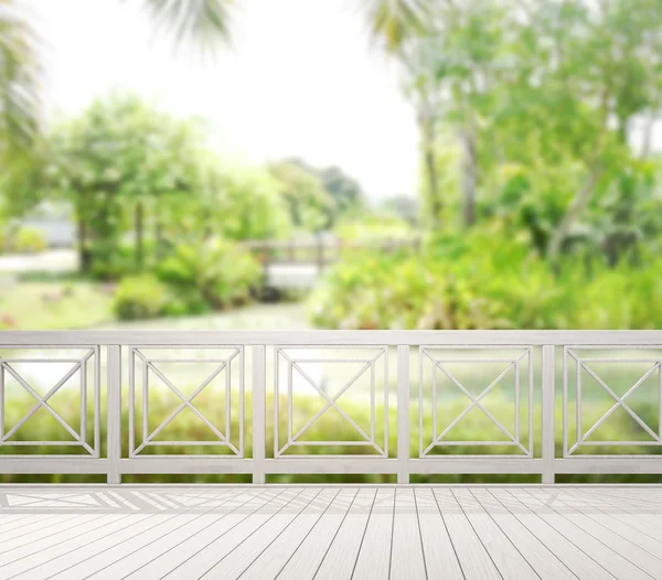 Balkon und Terrasse mit verschwommenem Hintergrund — Stockfoto