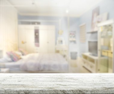 Masa üstü ve bulanıklık arka planda yatak odası