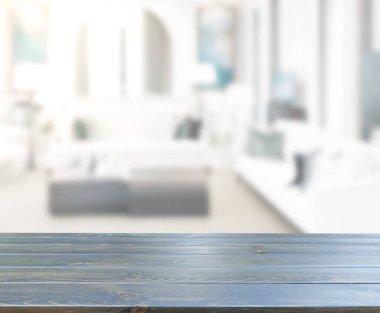 Arka planın Masa Üstü ve Bulanık Oturma Odası