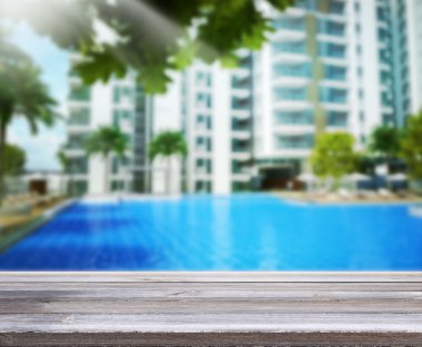 Masa üstü ve Blur Binası arka plan