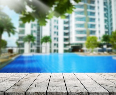 Masa üstü ve Blur Binası arka plan