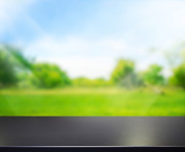 Ahşap masa üst arka plan ve yeşil 3d render