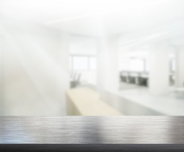 Bulanıklık arka planda Office ahşap masa