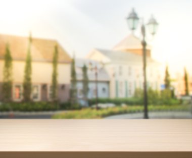 Masa üstü ve Blur Binası arka plan