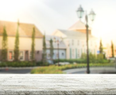 Masa üstü ve Blur Binası arka plan