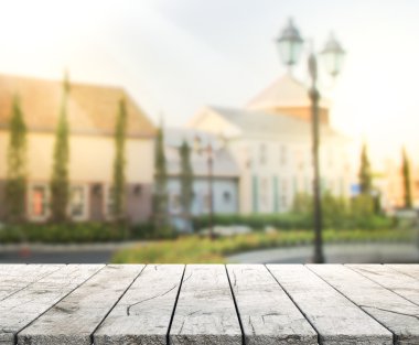 Masa üstü ve Blur Binası arka plan