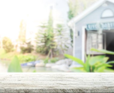 Masa üstü ve Blur Binası arka plan