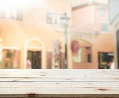 Masa üstü ve Blur Binası arka plan