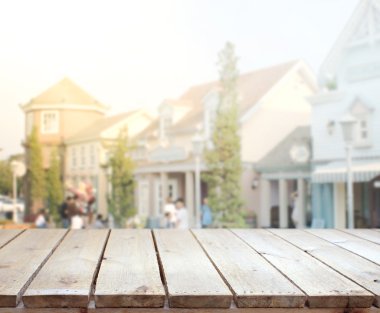 Masa üstü ve Blur Binası arka plan