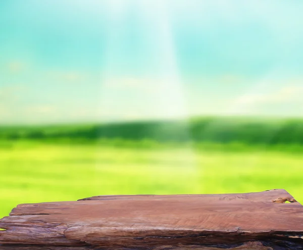 Mesa superior y difuminación naturaleza fondo — Foto de Stock