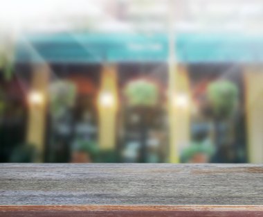 Masa üstü ve Blur Binası arka plan