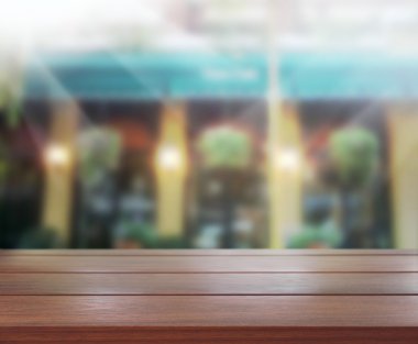 Masa üstü ve Blur Binası arka plan