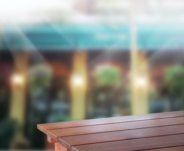 Masa üstü ve Blur Binası arka plan