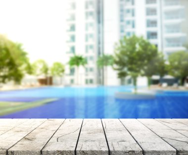 ahşap masa üst arka plan ve Havuzu