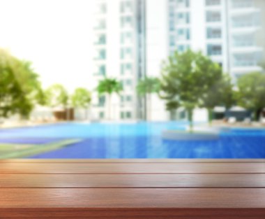 ahşap masa üst arka plan ve Havuzu