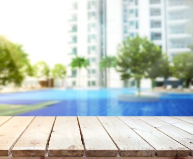 ahşap masa üst arka plan ve Havuzu