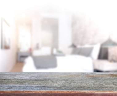 Masa üstü ve bulanıklık arka planda yatak odası