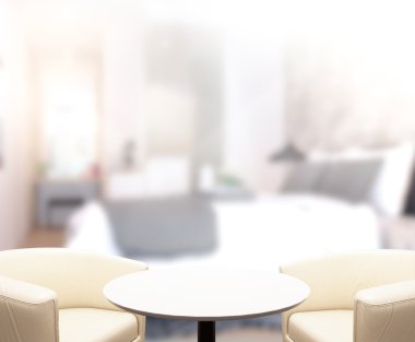 Masa üstü ve bulanıklık arka planda yatak odası