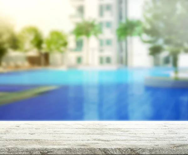 Wood Table Top Background and Pool — Stock Photo, Image