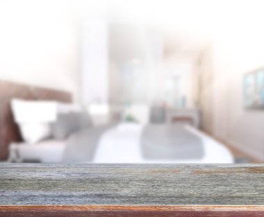 Masa üstü ve bulanıklık arka planda yatak odası