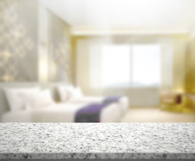 Masa üstü ve bulanıklık arka planda yatak odası