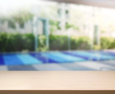 ahşap masa üst arka plan ve Havuzu