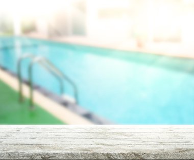 ahşap masa üst arka plan ve Havuzu