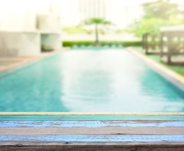 ahşap masa üst arka plan ve Havuzu