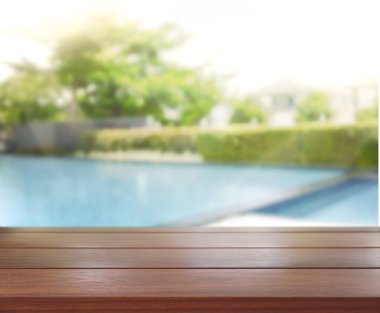 ahşap masa üst arka plan ve Havuzu