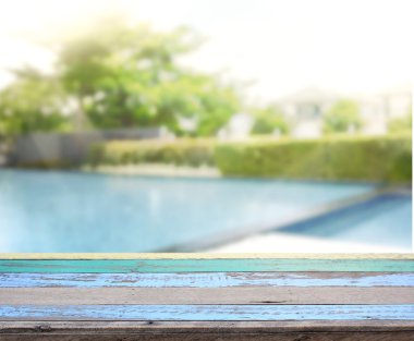 ahşap masa üst arka plan ve Havuzu