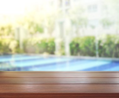 ahşap masa üst arka plan ve Havuzu