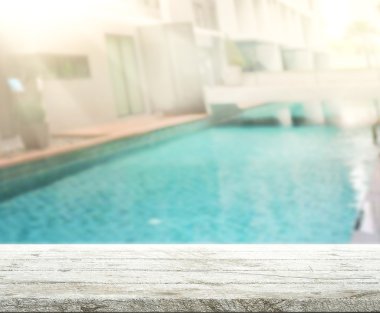 ahşap masa üst arka plan ve Havuzu