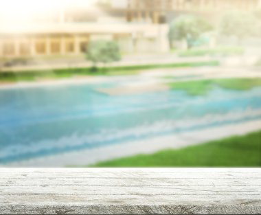 ahşap masa üst arka plan ve Havuzu