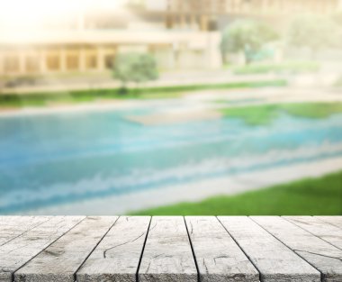 ahşap masa üst arka plan ve Havuzu