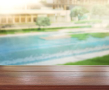 ahşap masa üst arka plan ve Havuzu