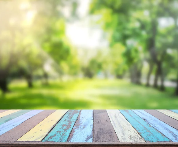 Tampo da mesa e Blur natureza o fundo — Fotografia de Stock