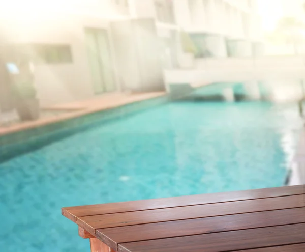 Wood Table Top Background And Pool — Stock Photo, Image