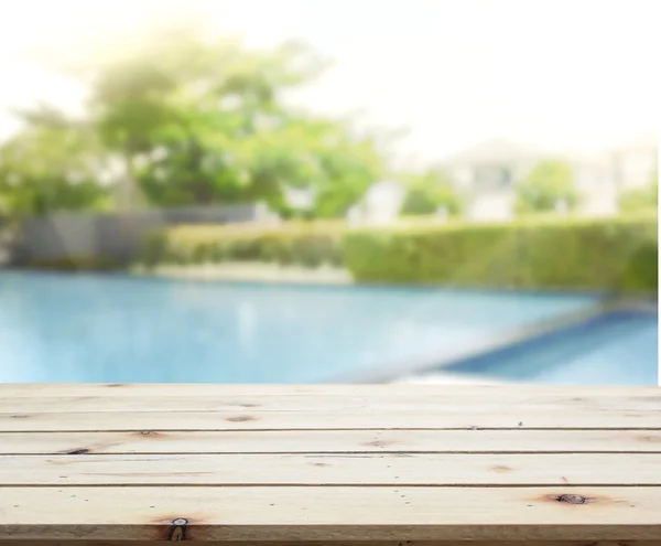 Latar Belakang Atas Meja kayu dan Pool — Stok Foto